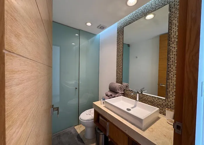 Perfect For Couples, Comfy Bed, Pool & Gym! Casa vacanze Playa del Carmen