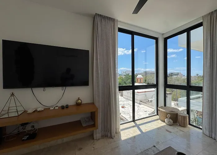 Perfect For Couples, Comfy Bed, Pool & Gym! Casa vacanze Playa del Carmen