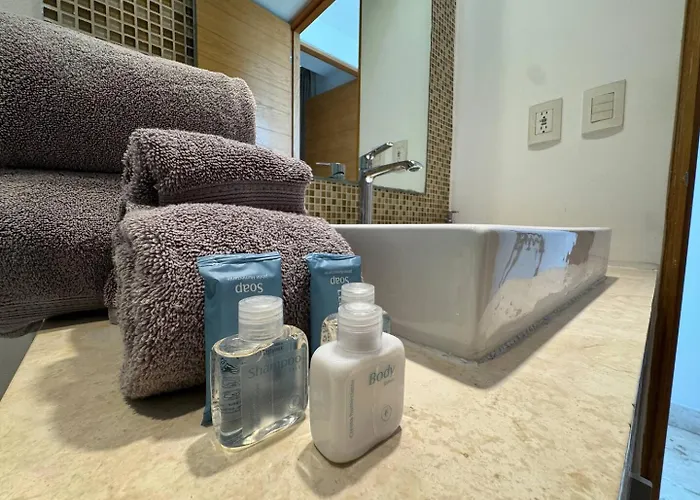 Casa vacanze Perfect For Couples, Comfy Bed, Pool & Gym! Playa del Carmen