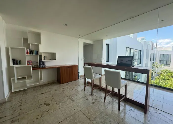 Perfect For Couples, Comfy Bed, Pool & Gym! * Playa del Carmen